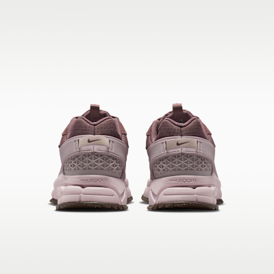 Nike Zoom Vomero Roam Women's Winterized Shoes. Nike JP
